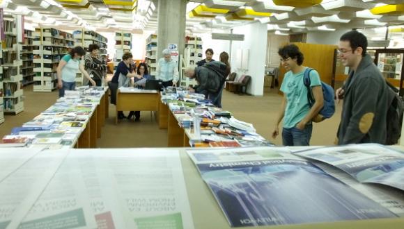 ירידי ספרים בספרייה, 2012 - 2015 | Book fairs in the library, 2012 - 2015